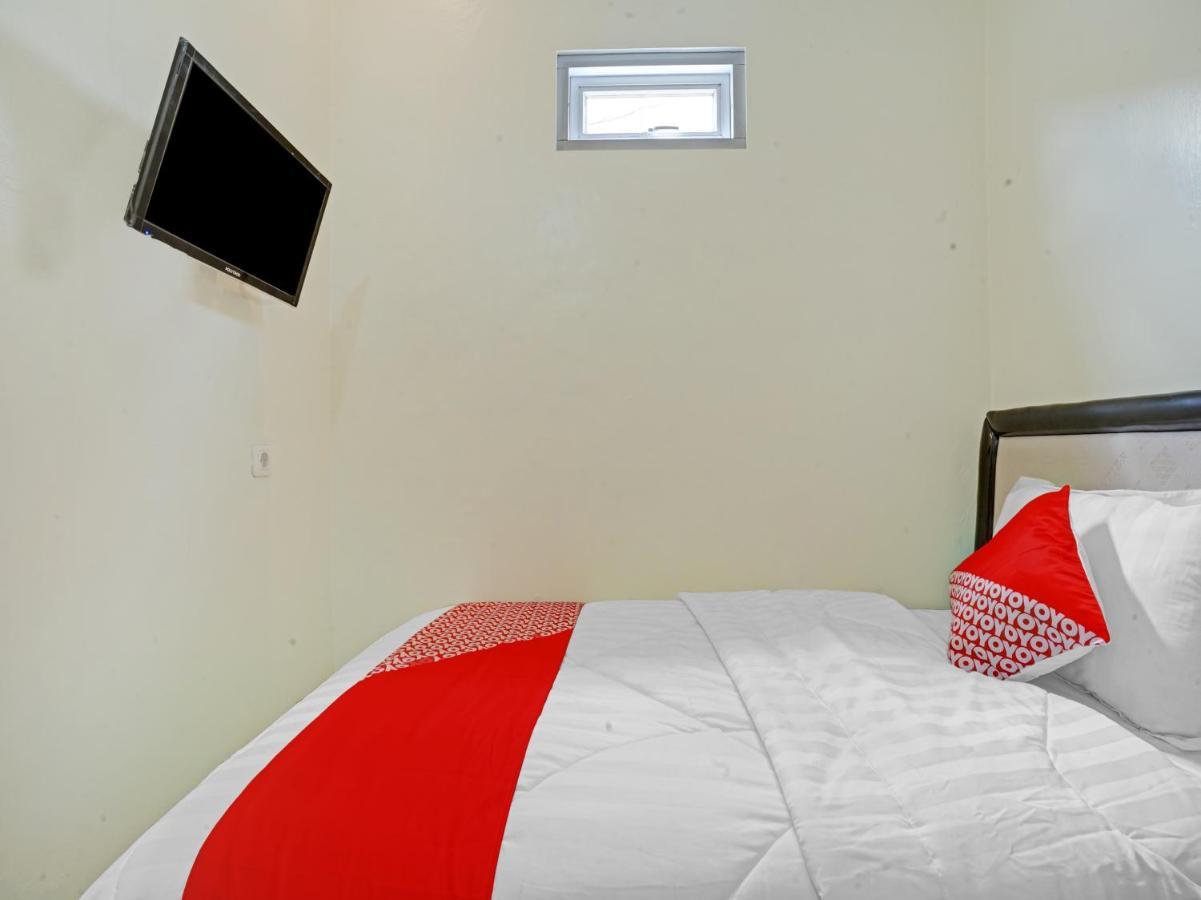 Oyo 90804 Oma Uti Homestay Syariah Yogyakarta Exterior foto