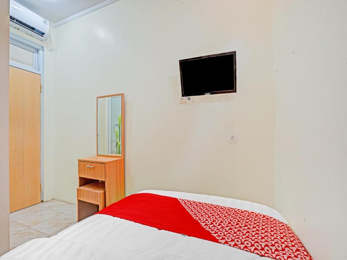 Oyo 90804 Oma Uti Homestay Syariah Yogyakarta Exterior foto
